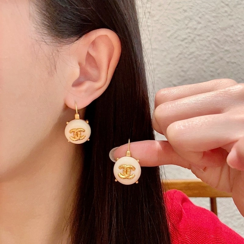 Chanel Earrings Elegant 219681