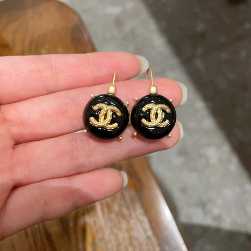 Unisex Chanel Earrings 219670