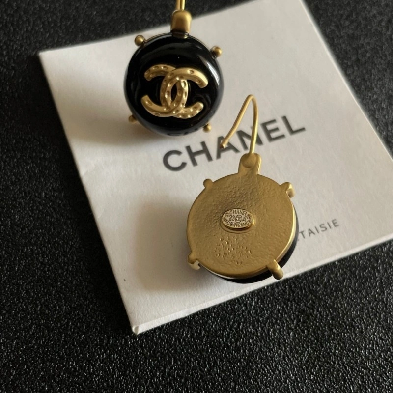 Unisex Chanel Earrings 219670