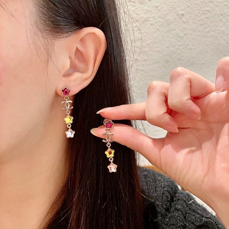 Sleek Chanel Earrings 219674