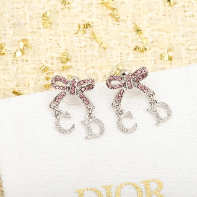 EyeCatching Chanel Earrings 219665