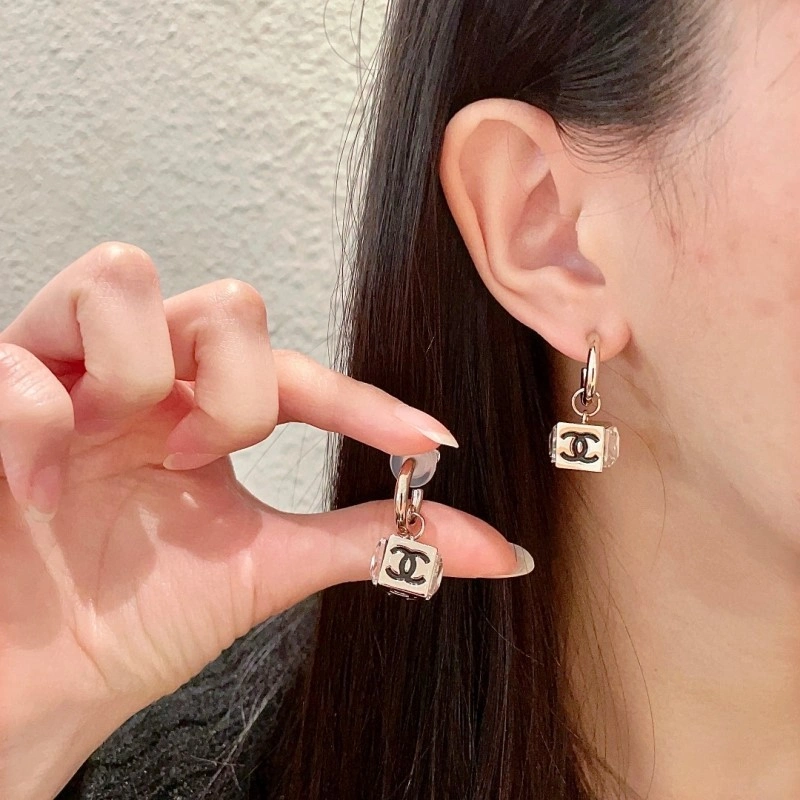 Chanel Earrings StreetReady 219658