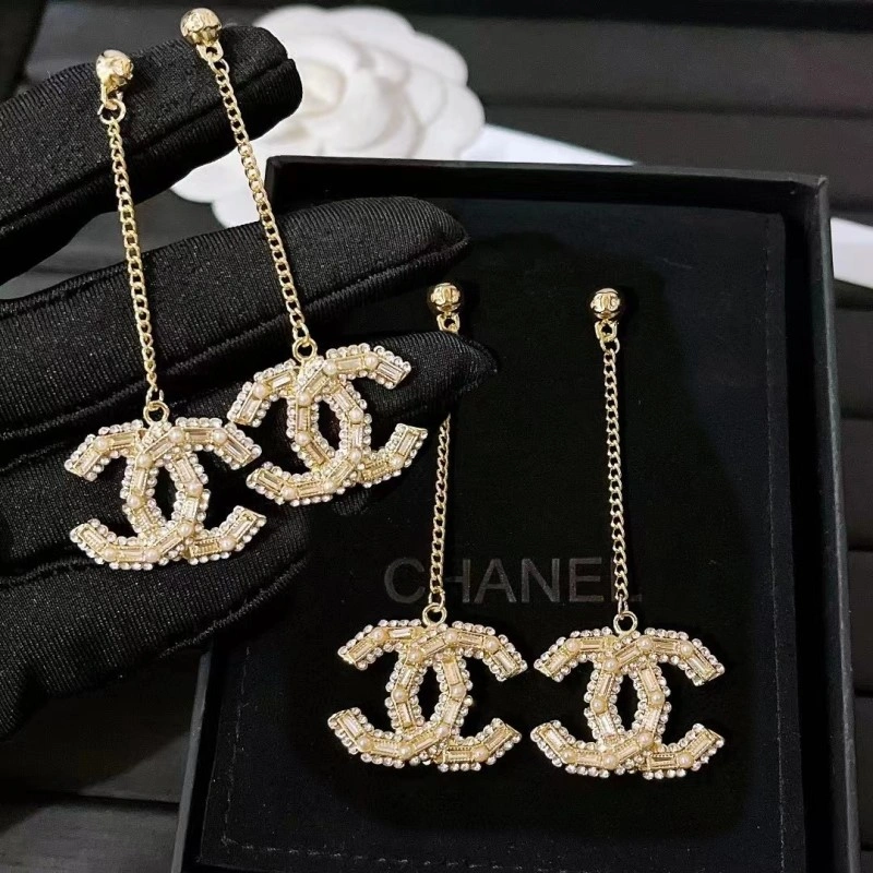 Chanel Earrings Fashionable 219622