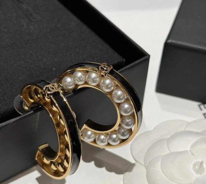 Reliable Chanel Earrings 219725