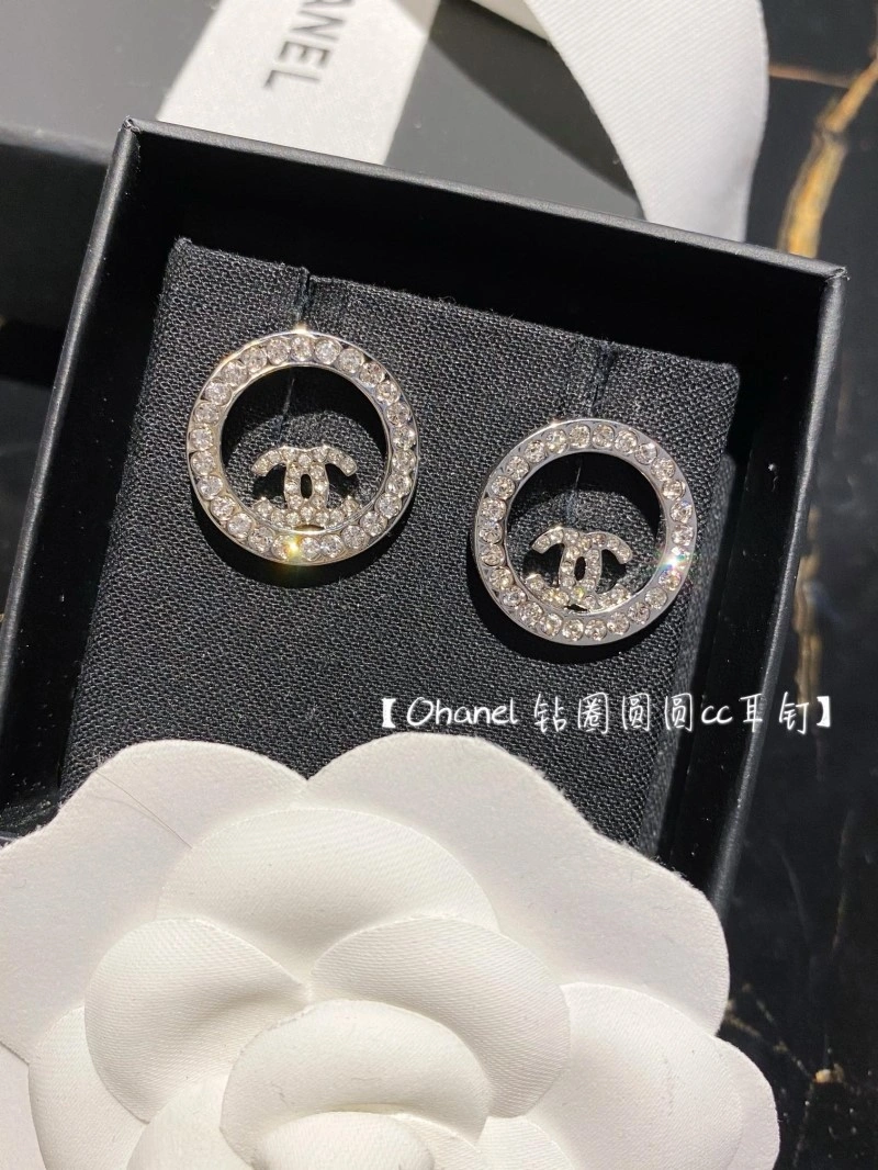 Breathable Chanel Earrings 219612