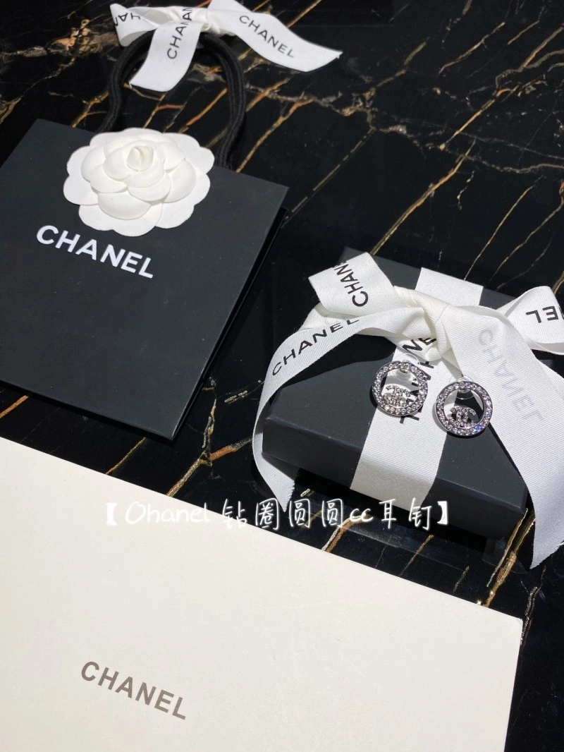 Breathable Chanel Earrings 219612