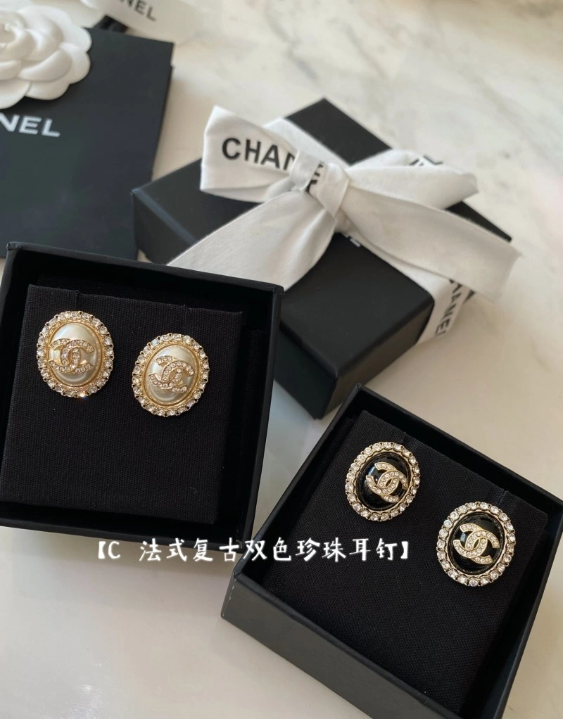 Chanel Earrings Supportive 219626