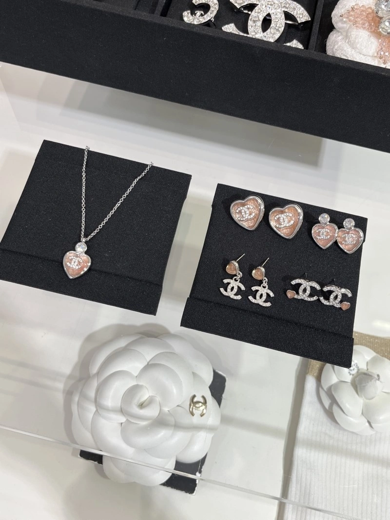 Chanel Earrings TravelReady 219615