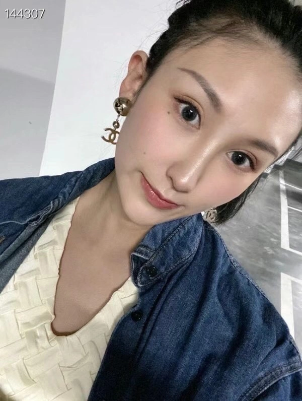 Breathable Chanel Earrings 219609