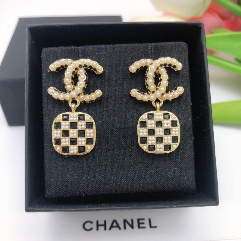 Chanel Earrings Packable 219591