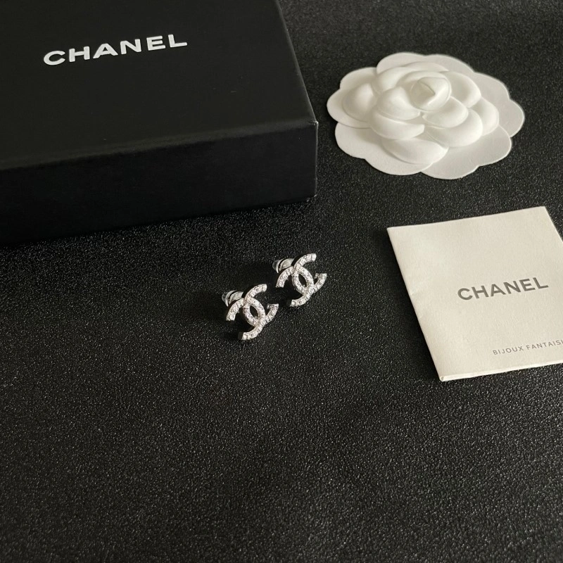 TechFriendly Chanel Earrings 219589