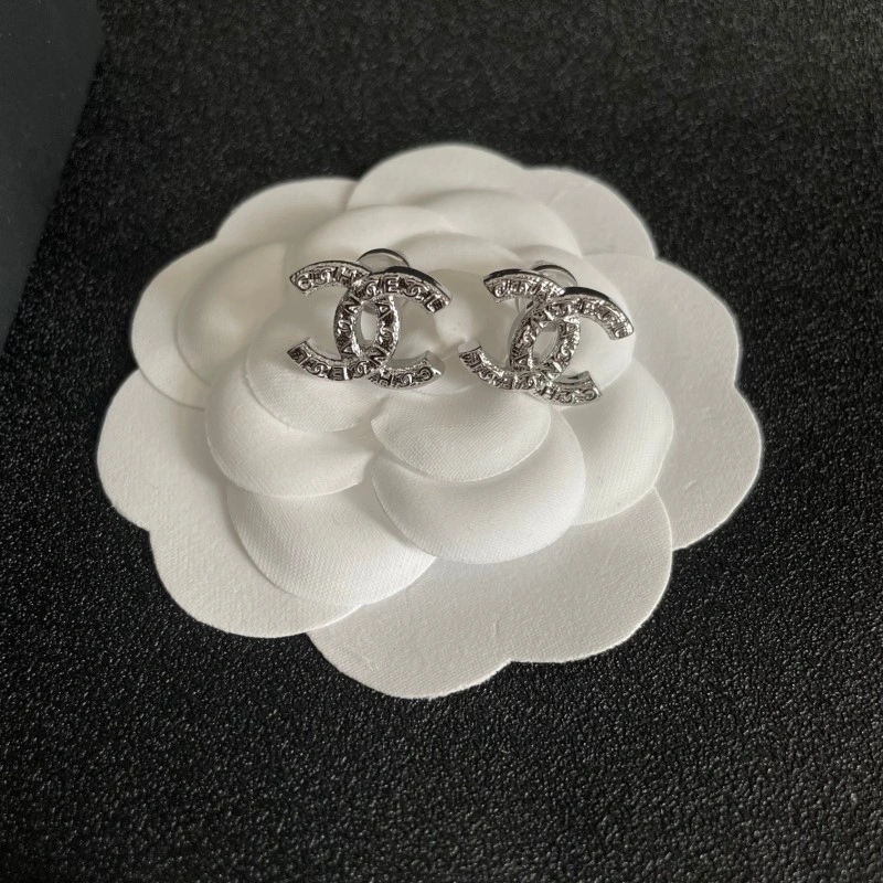 TechFriendly Chanel Earrings 219589