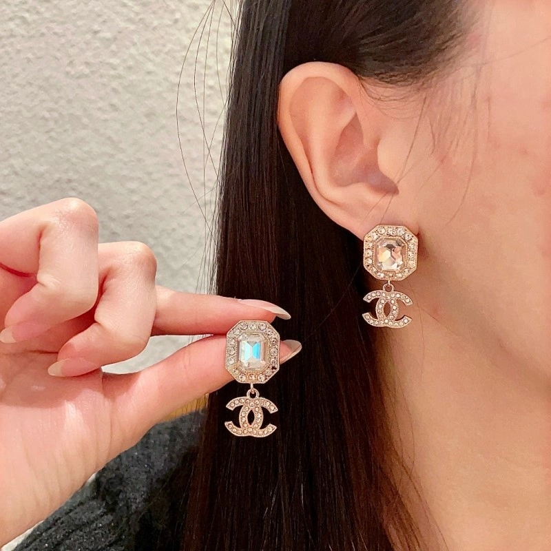 Cozy Chanel Earrings 219567