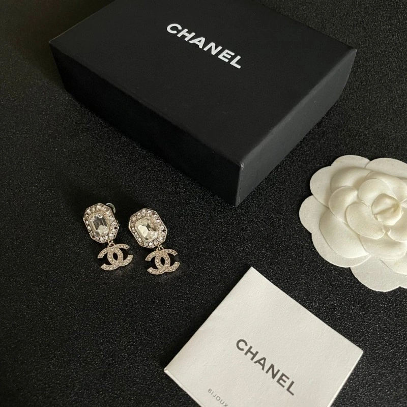 Cozy Chanel Earrings 219567