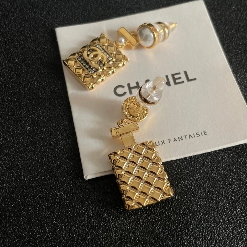 HighQuality Chanel Earrings 219570