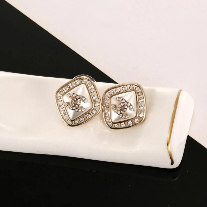 Chanel Earrings Neat 219558