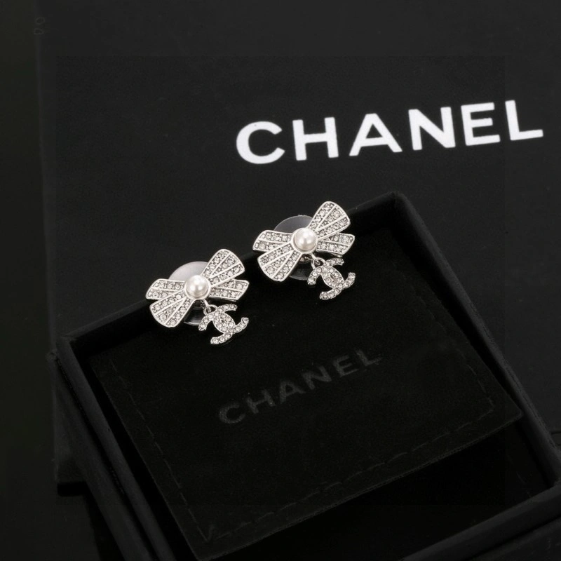 Comfortable Chanel Earrings 219569