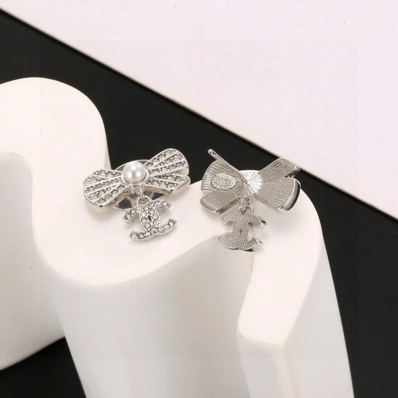 Comfortable Chanel Earrings 219569