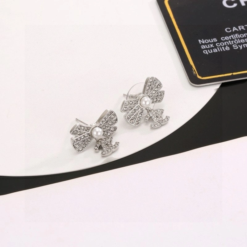 Comfortable Chanel Earrings 219569