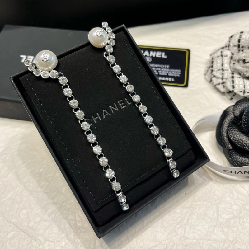 Chanel Earrings Breathable 219621