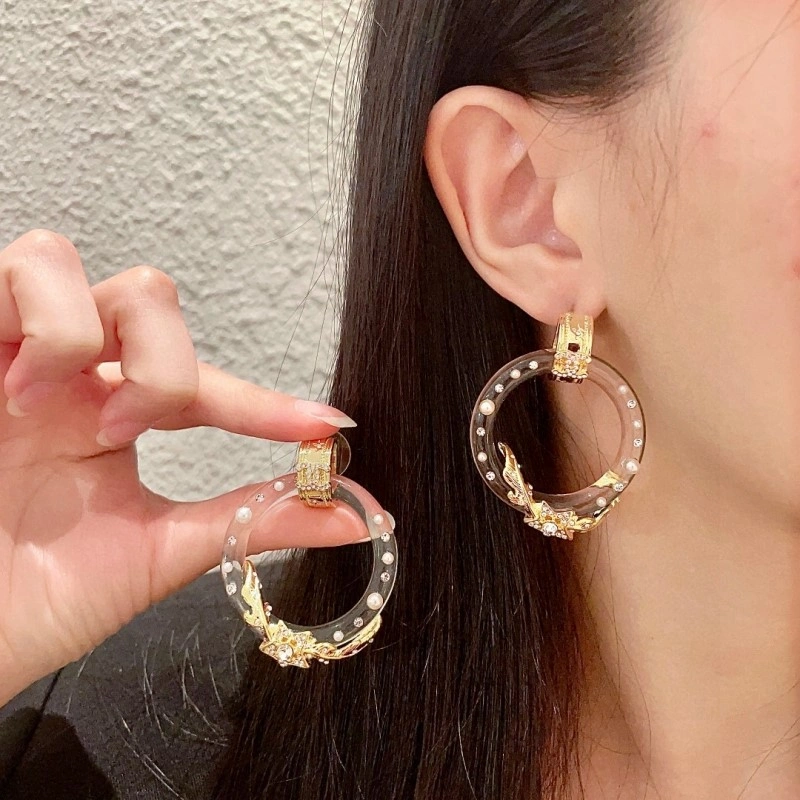 Chanel Earrings Elegant 219528