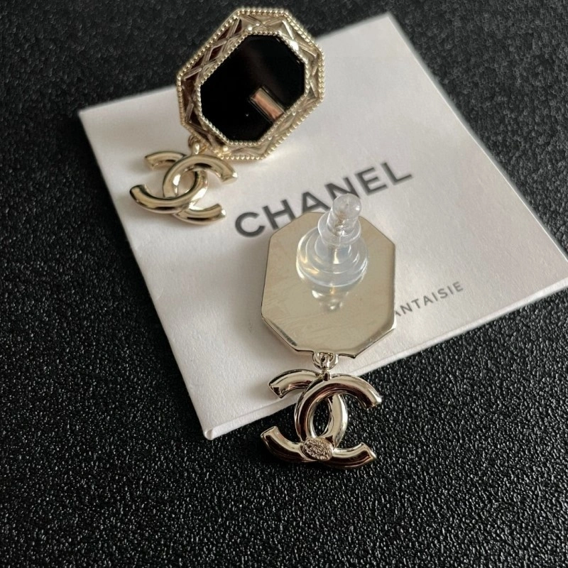 Chanel Earrings Trendsetting 219525
