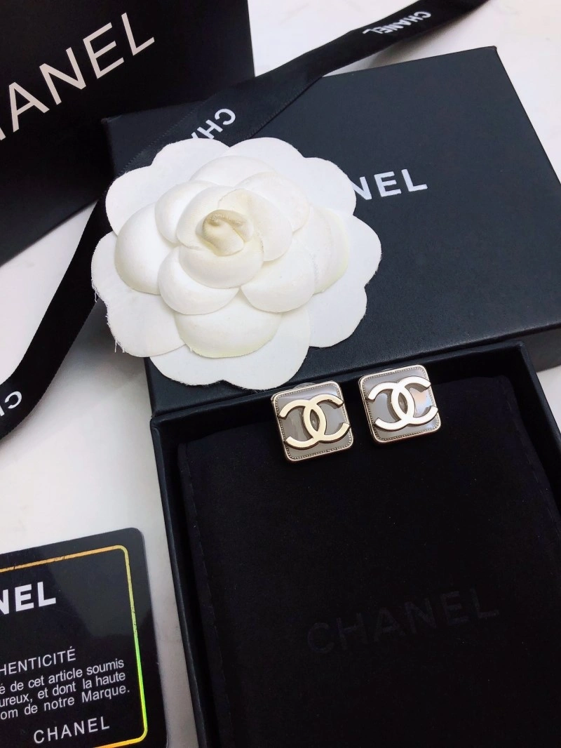 FashionForward Chanel Earrings 219520
