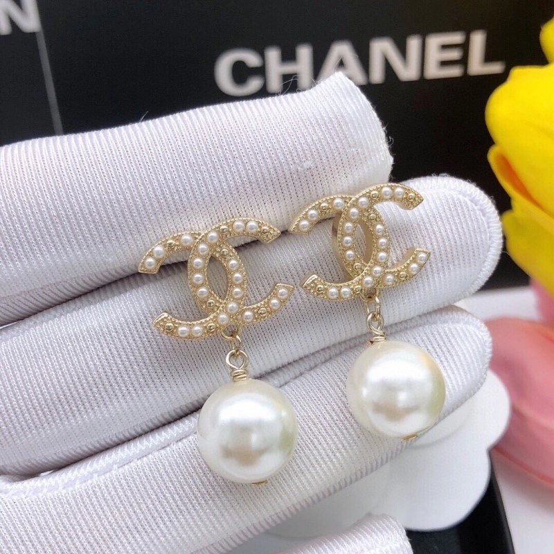 Compact Chanel Earrings 219492