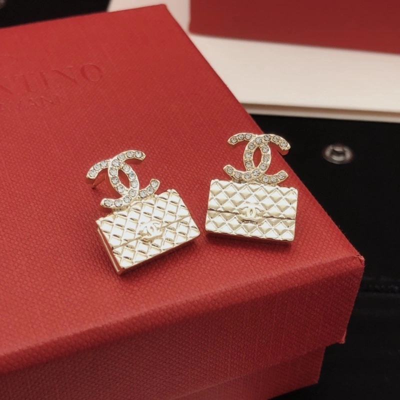 Chanel Earrings Supportive 219501
