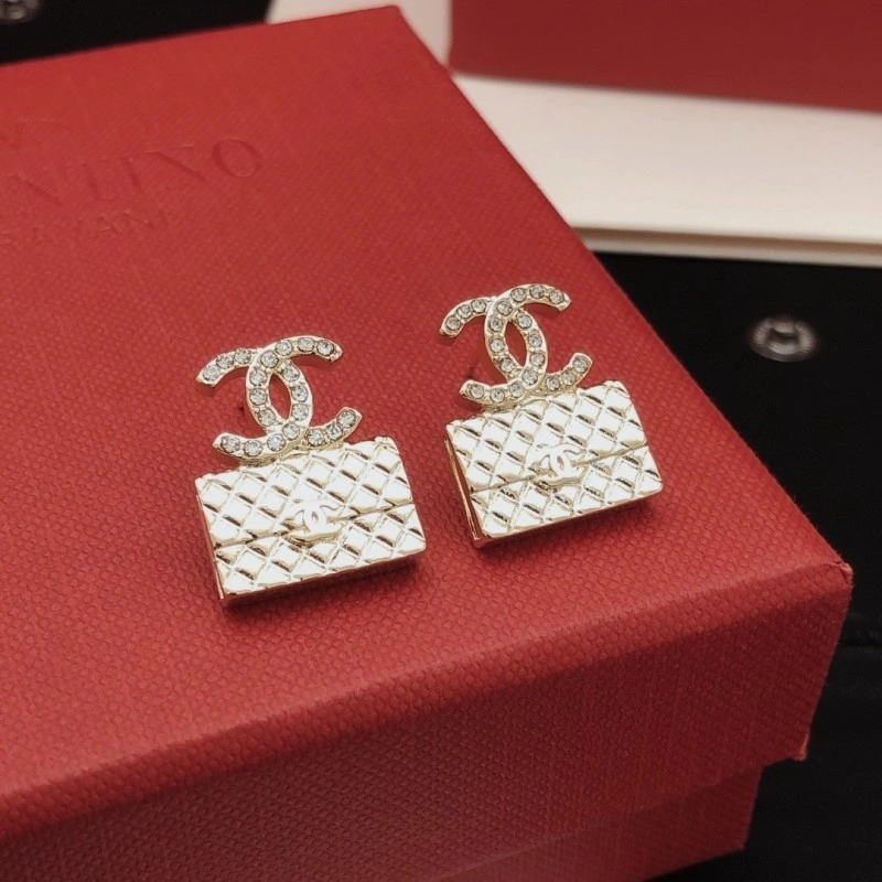 Chanel Earrings Supportive 219501