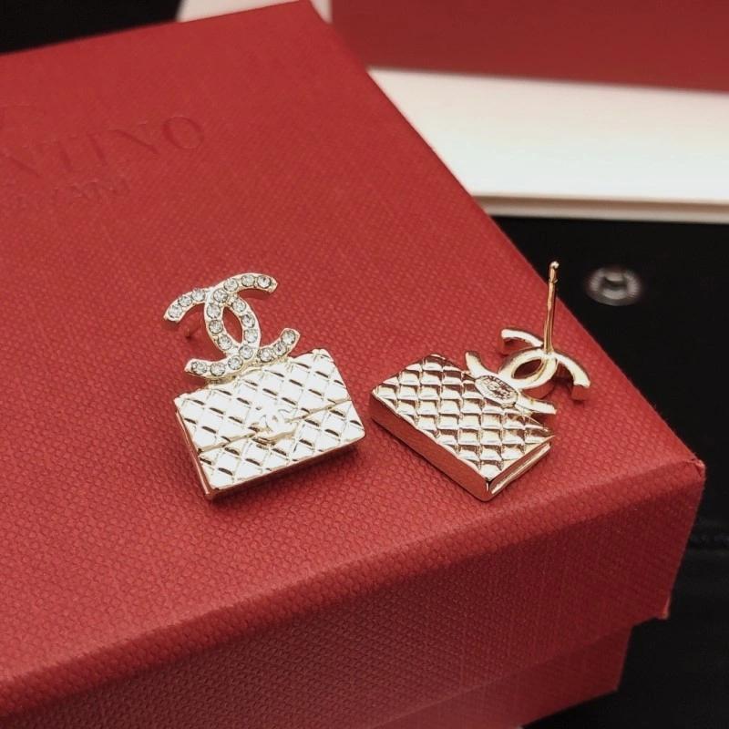 Chanel Earrings Supportive 219501
