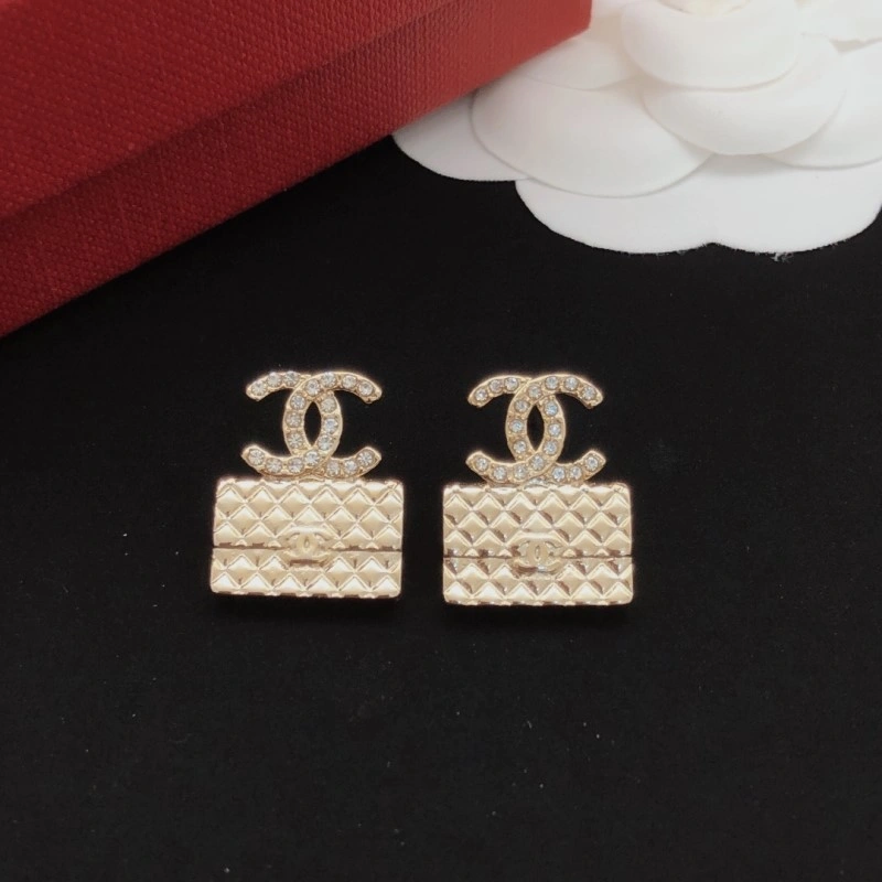 Chanel Earrings Supportive 219501