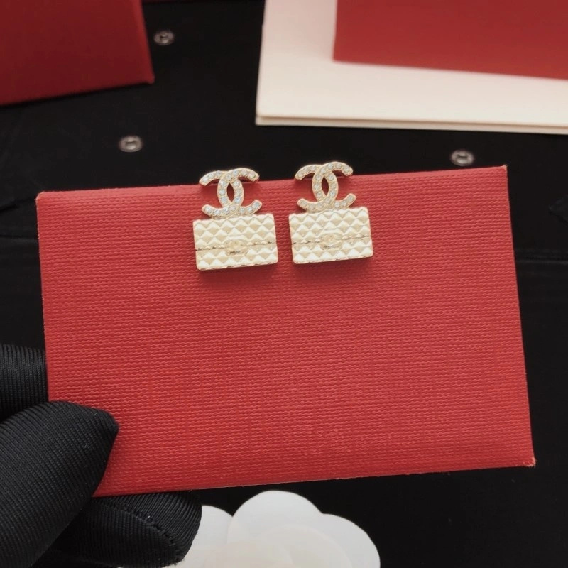 Chanel Earrings Supportive 219501