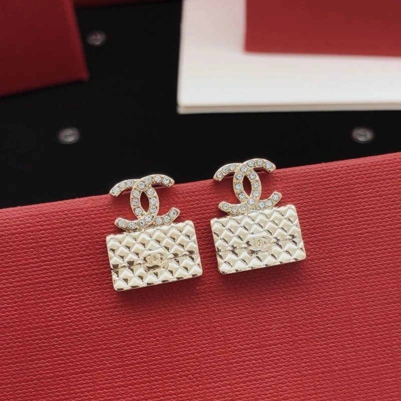 Chanel Earrings Supportive 219501