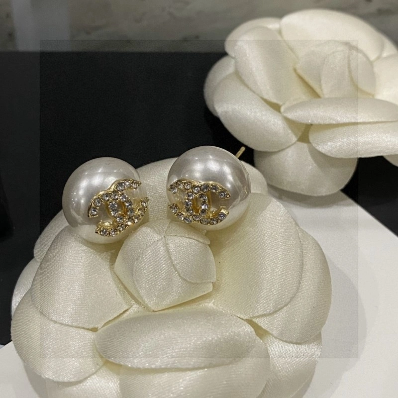 Compact Chanel Earrings 219476