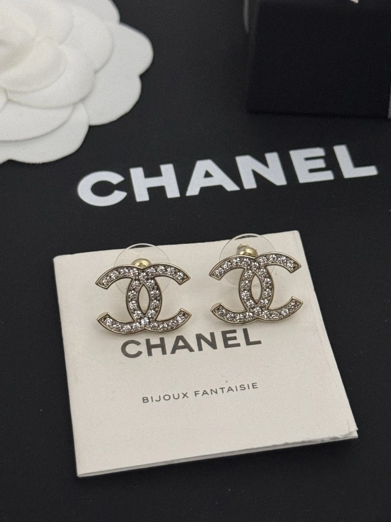 Chanel Earrings Comfortable 219468
