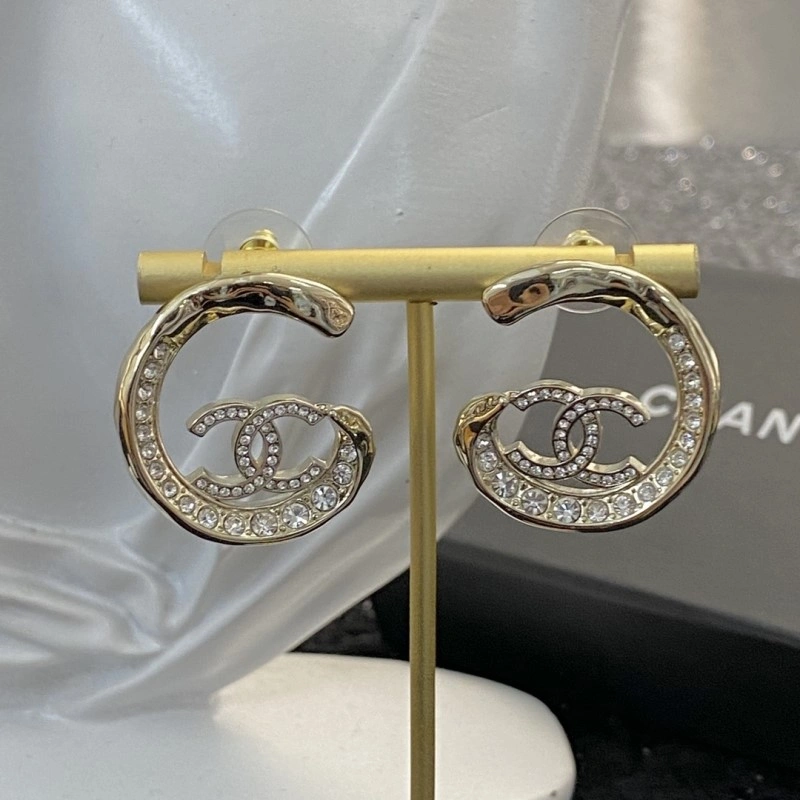 EyeCatching Chanel Earrings 219486