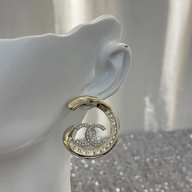 EyeCatching Chanel Earrings 219486