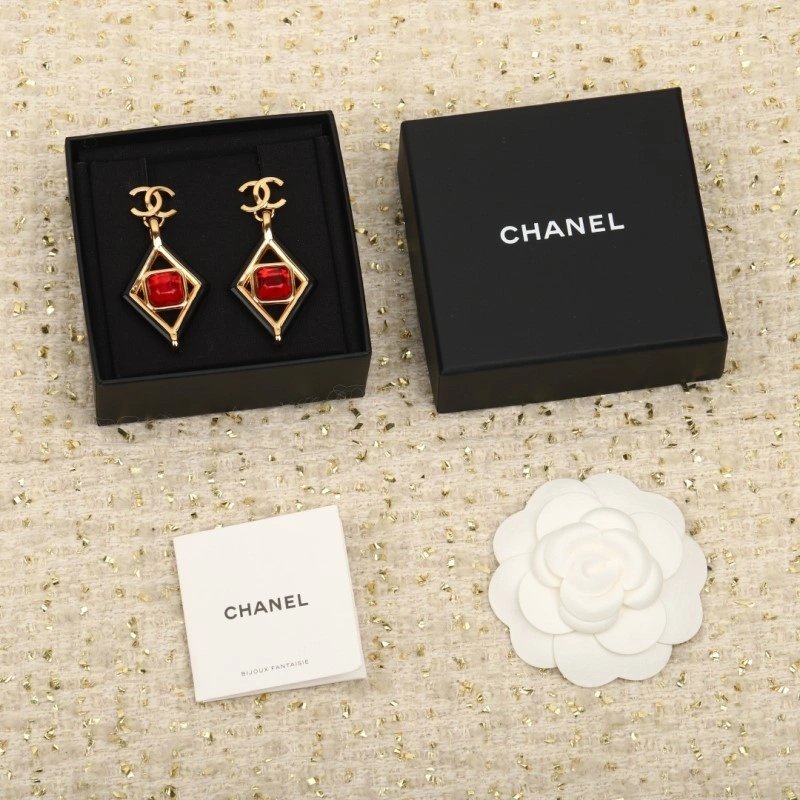 Trendsetting Chanel Earrings 219456