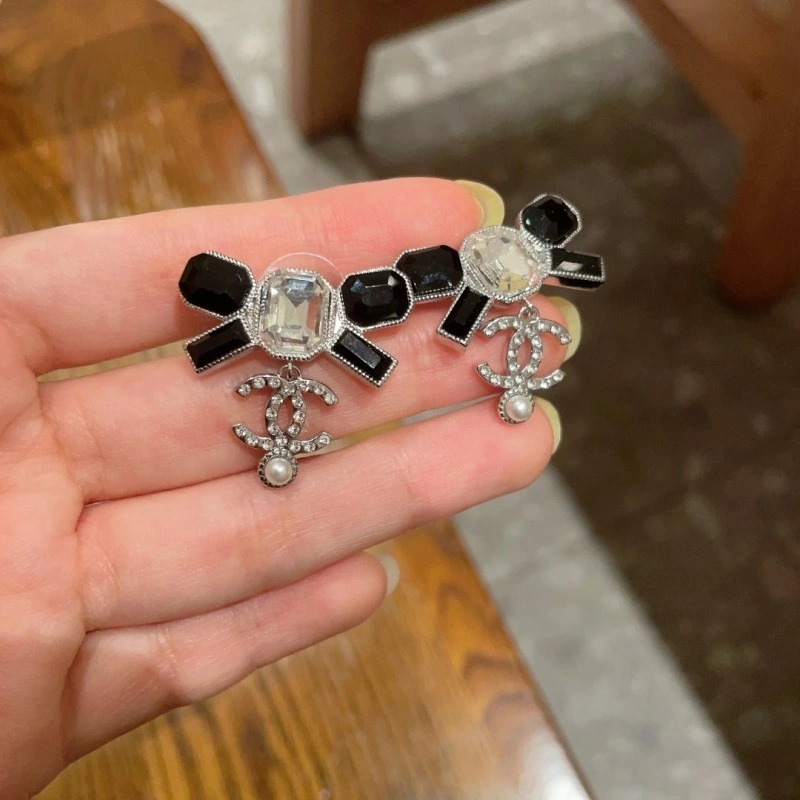 Supportive Chanel Earrings 219435