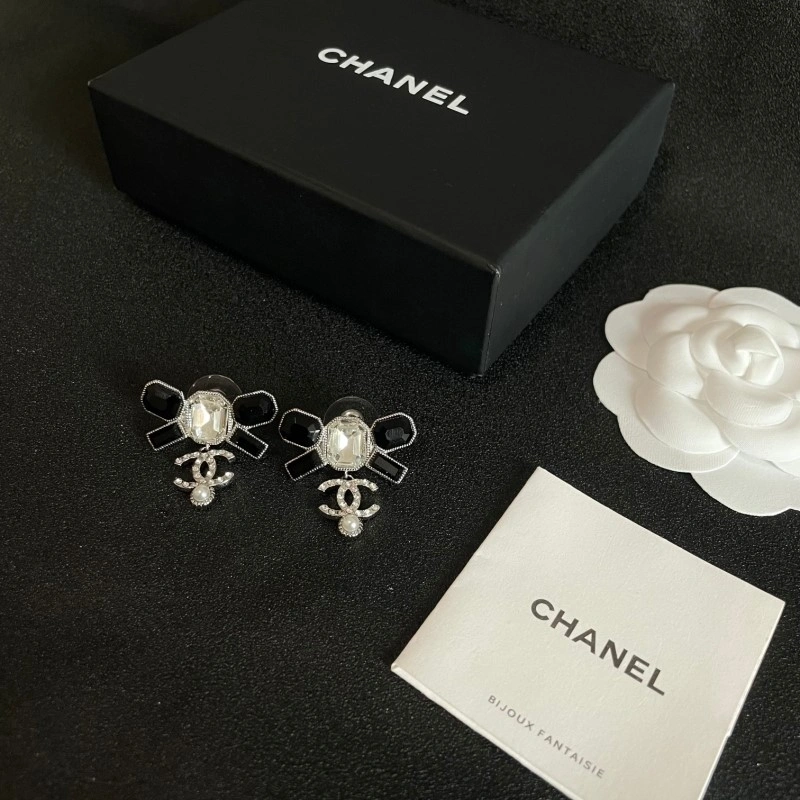 Supportive Chanel Earrings 219435
