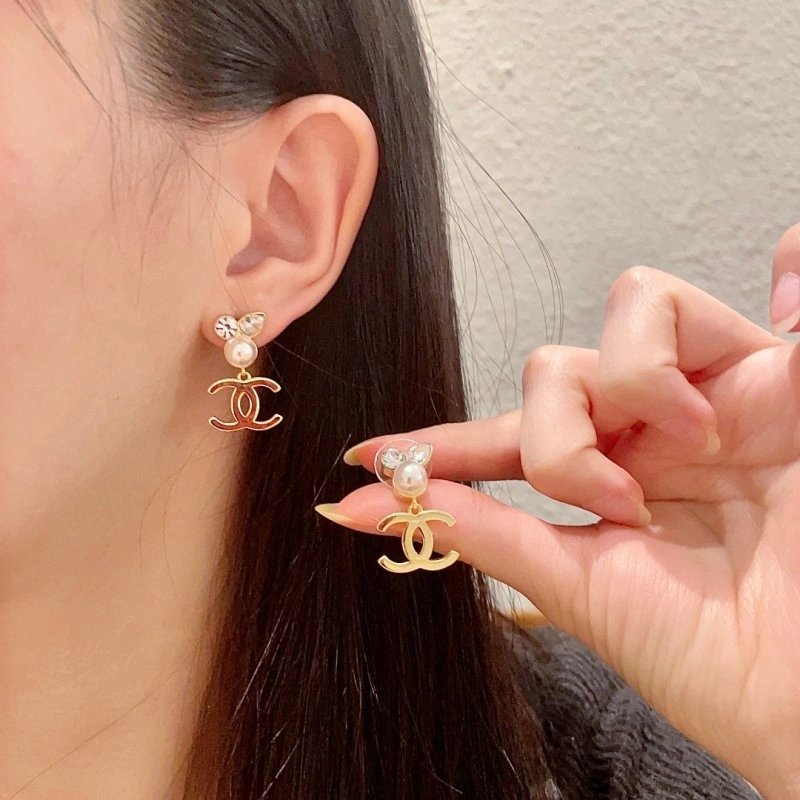 Minimalist Chanel Earrings 219434