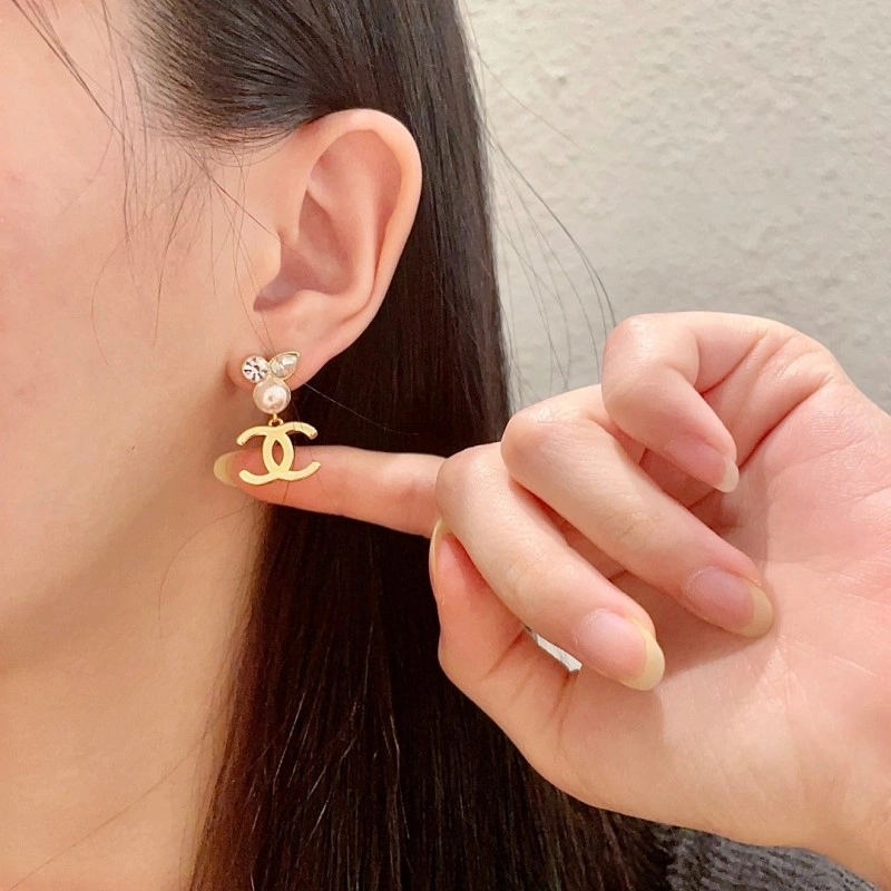 Minimalist Chanel Earrings 219434