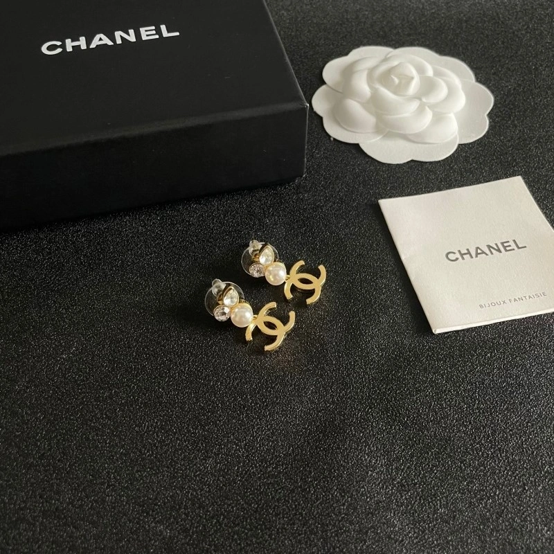 Minimalist Chanel Earrings 219434