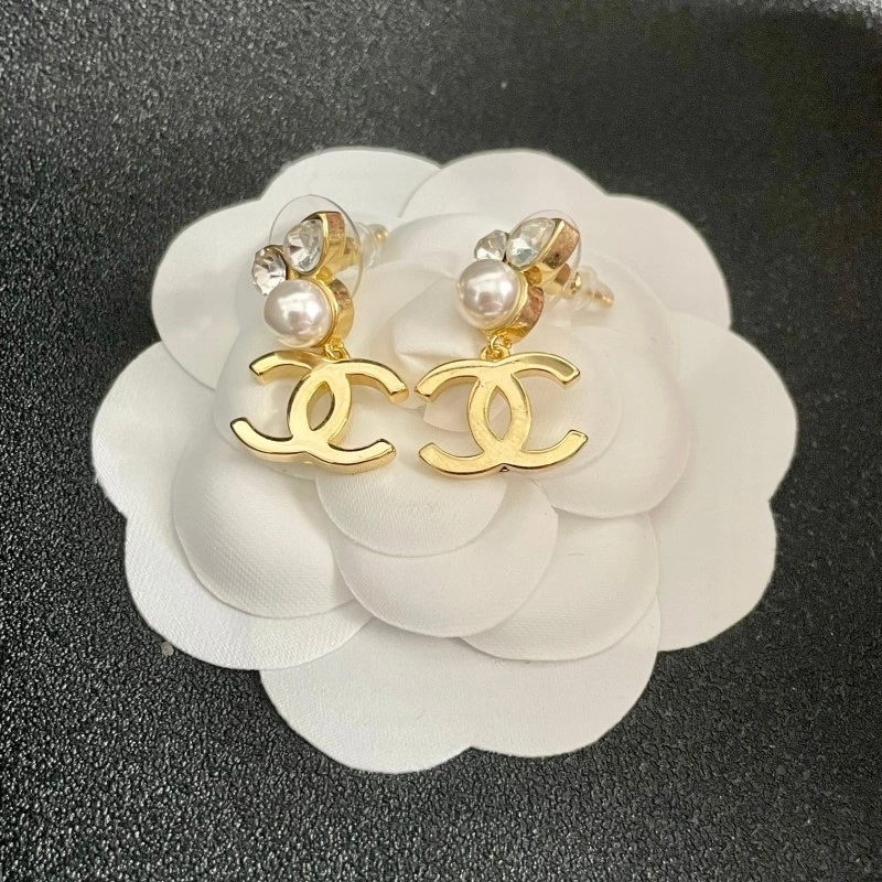 Minimalist Chanel Earrings 219434