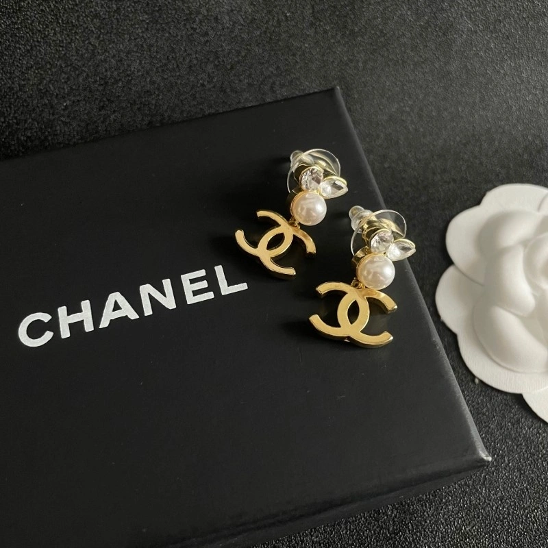 Minimalist Chanel Earrings 219434