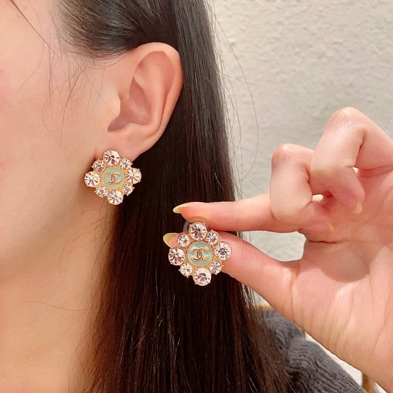 Refined Chanel Earrings 219447