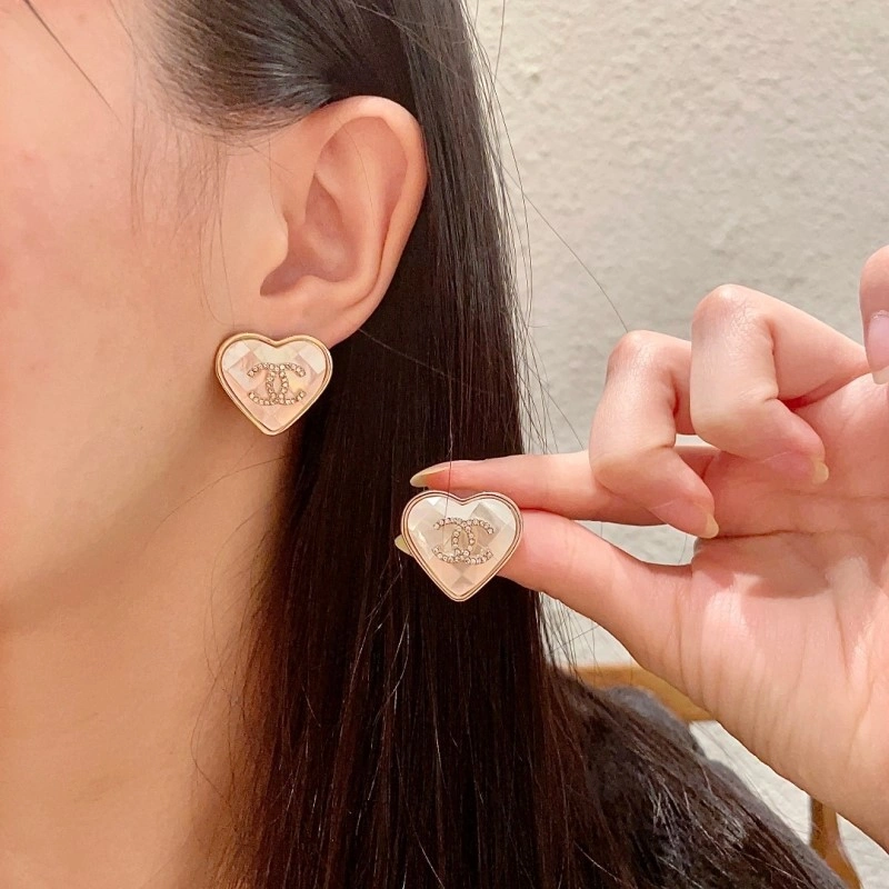 Sophisticated Chanel Earrings 219424