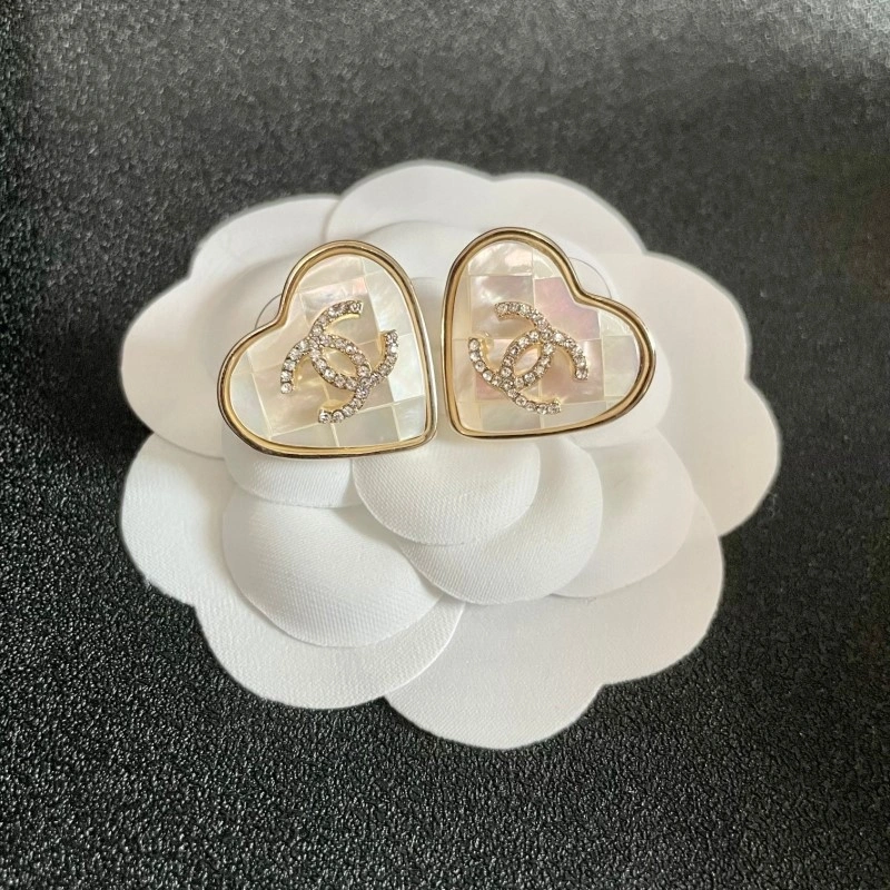 Sophisticated Chanel Earrings 219424