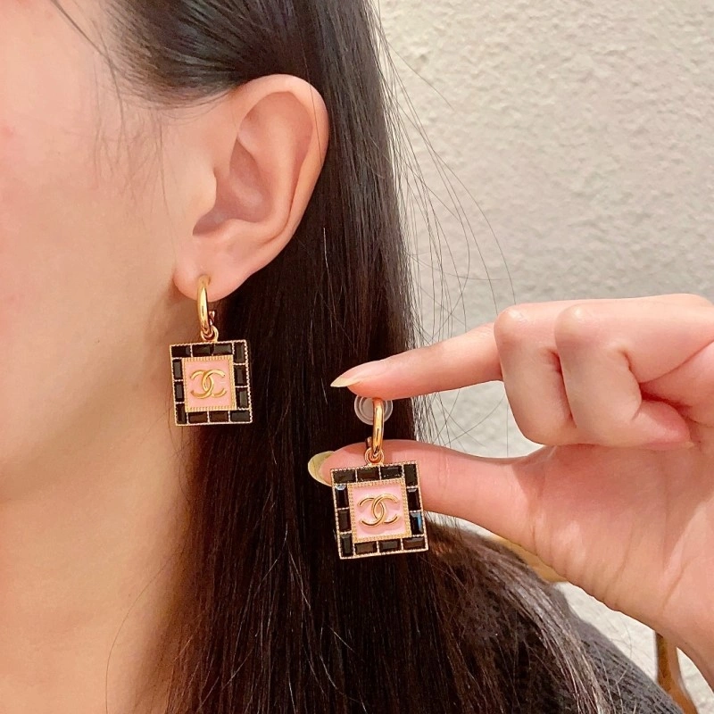 Chanel Earrings Elegant 219422